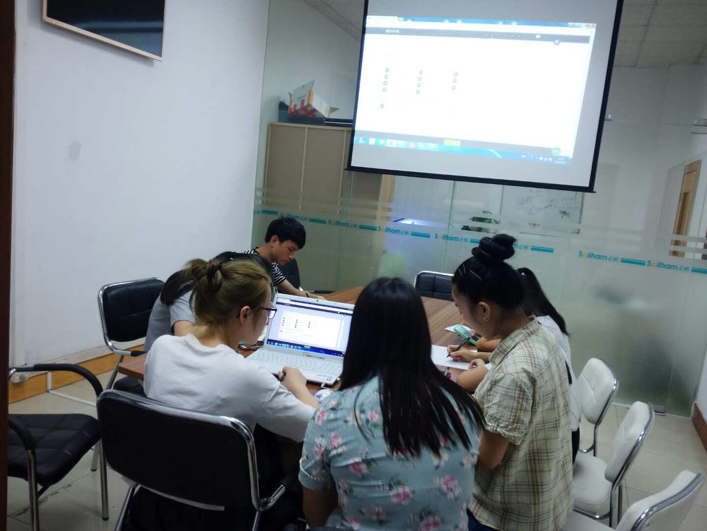 东莞市正航仪器设备有限公司培训会议实拍图